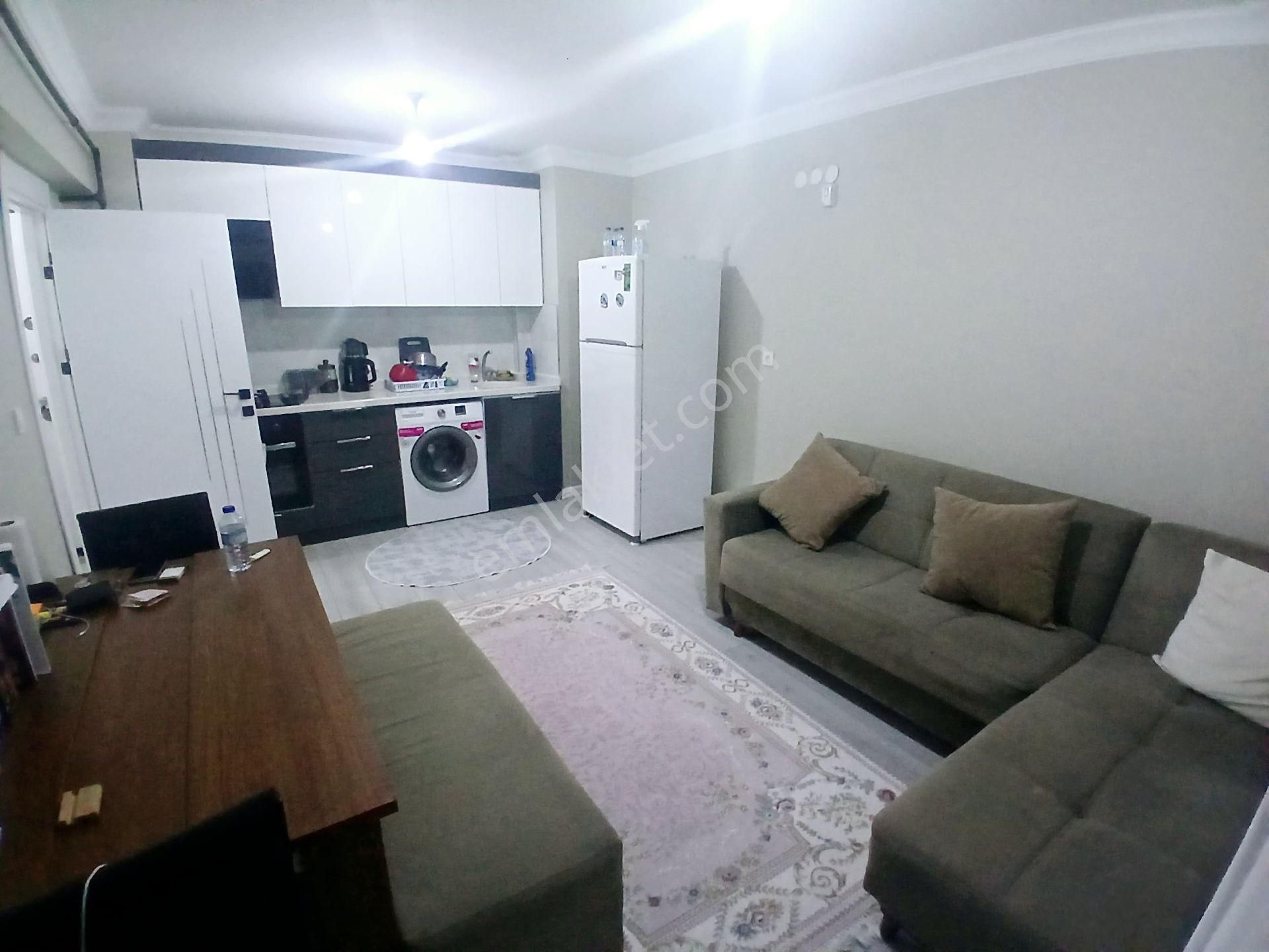 Emlax Gayrimenkul'den *aktif Kiracılı* Anayol Üzeri 1+1 Daire