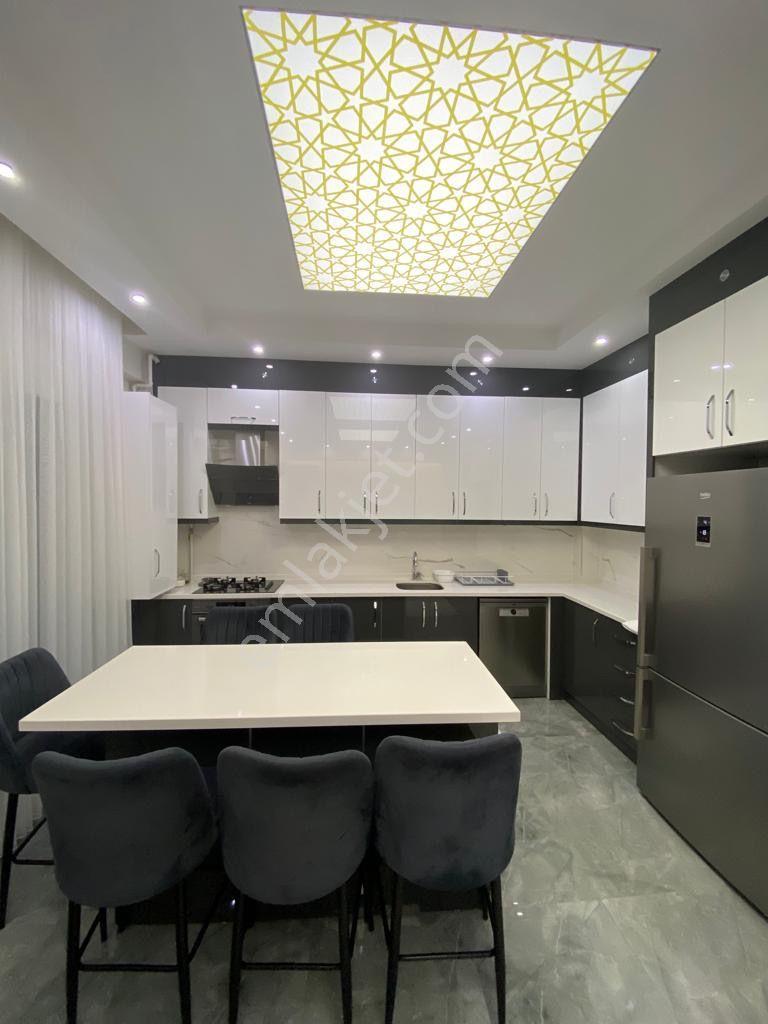 Denizli Bereketlerde 300m2 Arsa İçinde 3 Katlı Müstakil Villa - Görsel 8