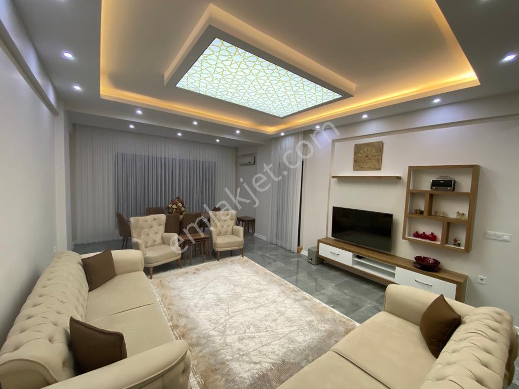 Denizli Bereketlerde 300m2 Arsa İçinde 3 Katlı Müstakil Villa - Görsel 13