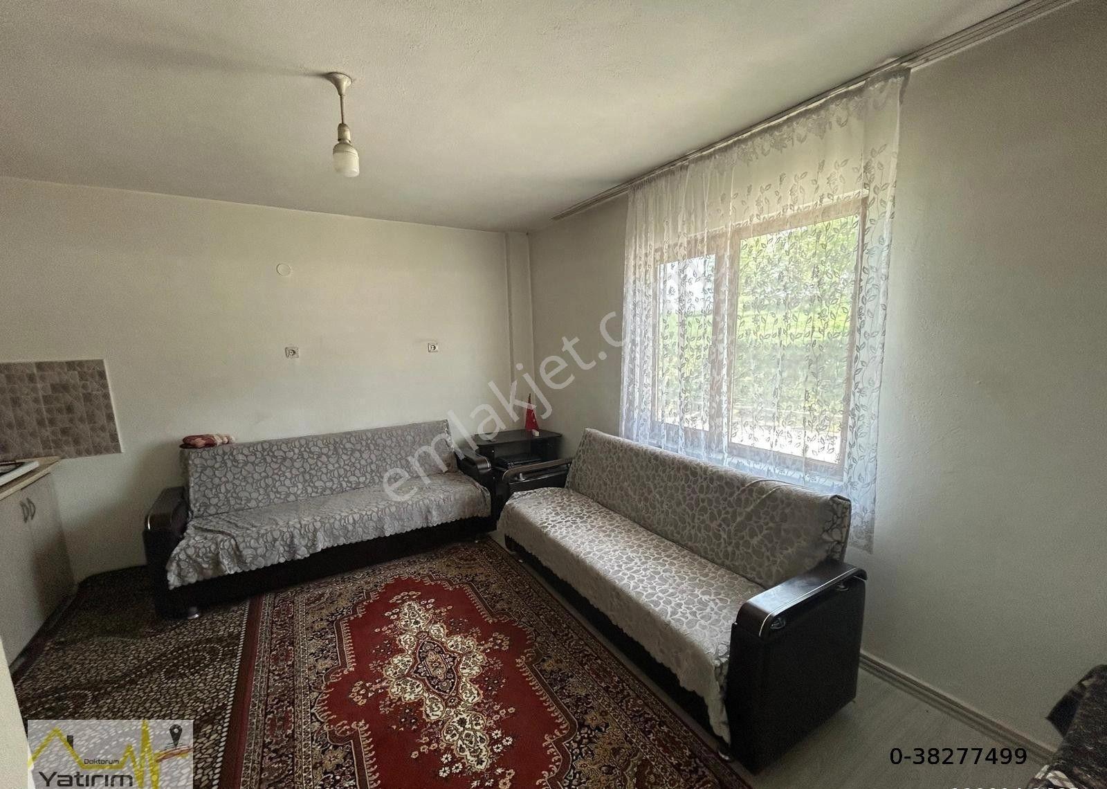 Manyas Eşen Mahallesinde İçerisinde Müstakil Ev Olan 440 M2 Satılık Arsa - Görsel 3