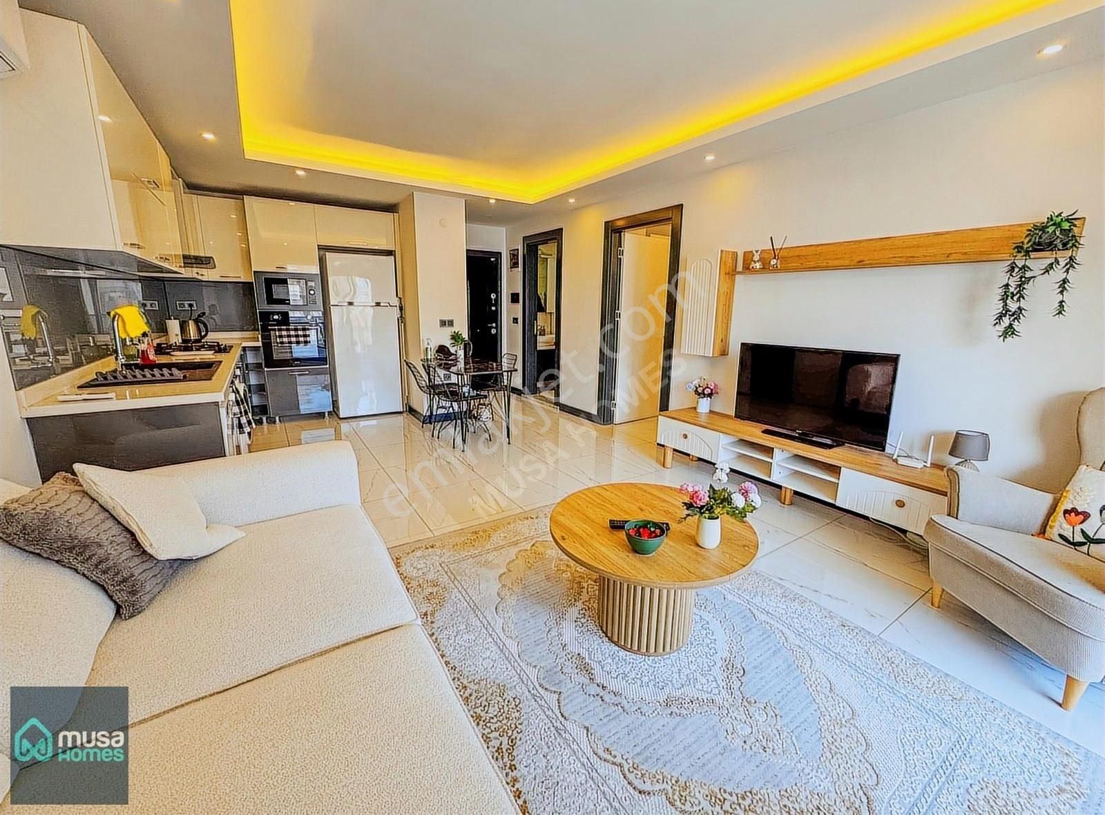 Alanya Merkezde, Kleopatraya 10 Dakika Full Eşyalı Lüks 1+1