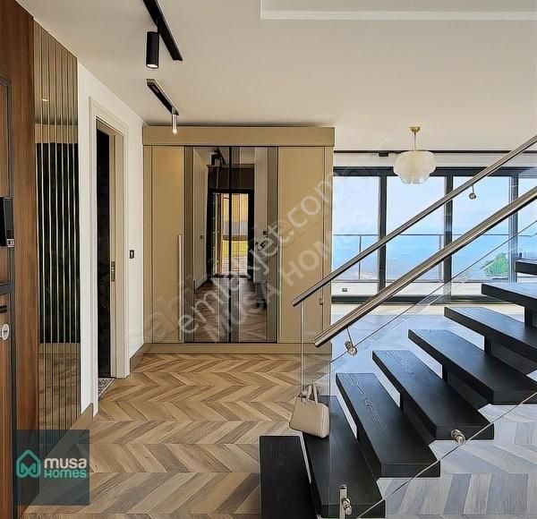 Alanya Tepe'de Triplex Villa: Zirvede Bir Yaşam Ve Stratejik Bir Yatırım - Görsel 4