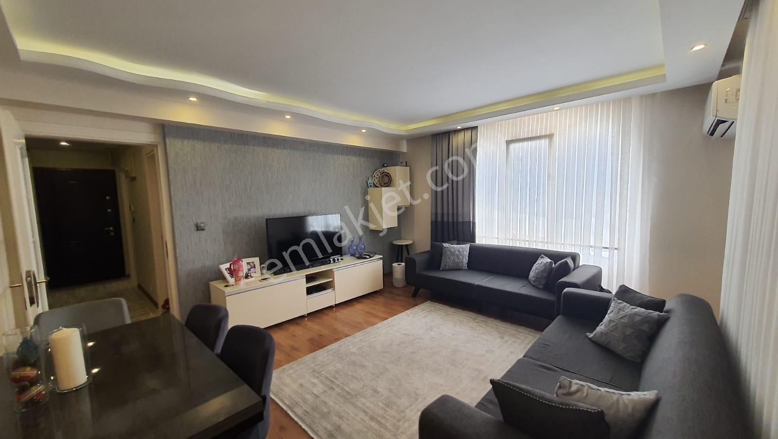Remax Target İnönü Caddesi Otoparklı Ferah 2+1 95 M2