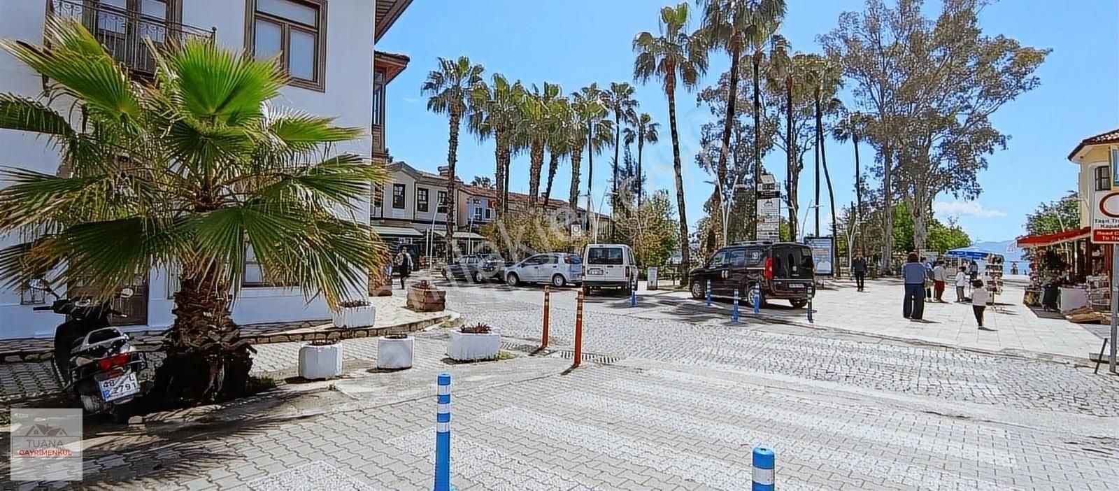 Tuana Emlak'tan Gülpınar Mahallesinde İki Katlı İş Yeri - Görsel 4