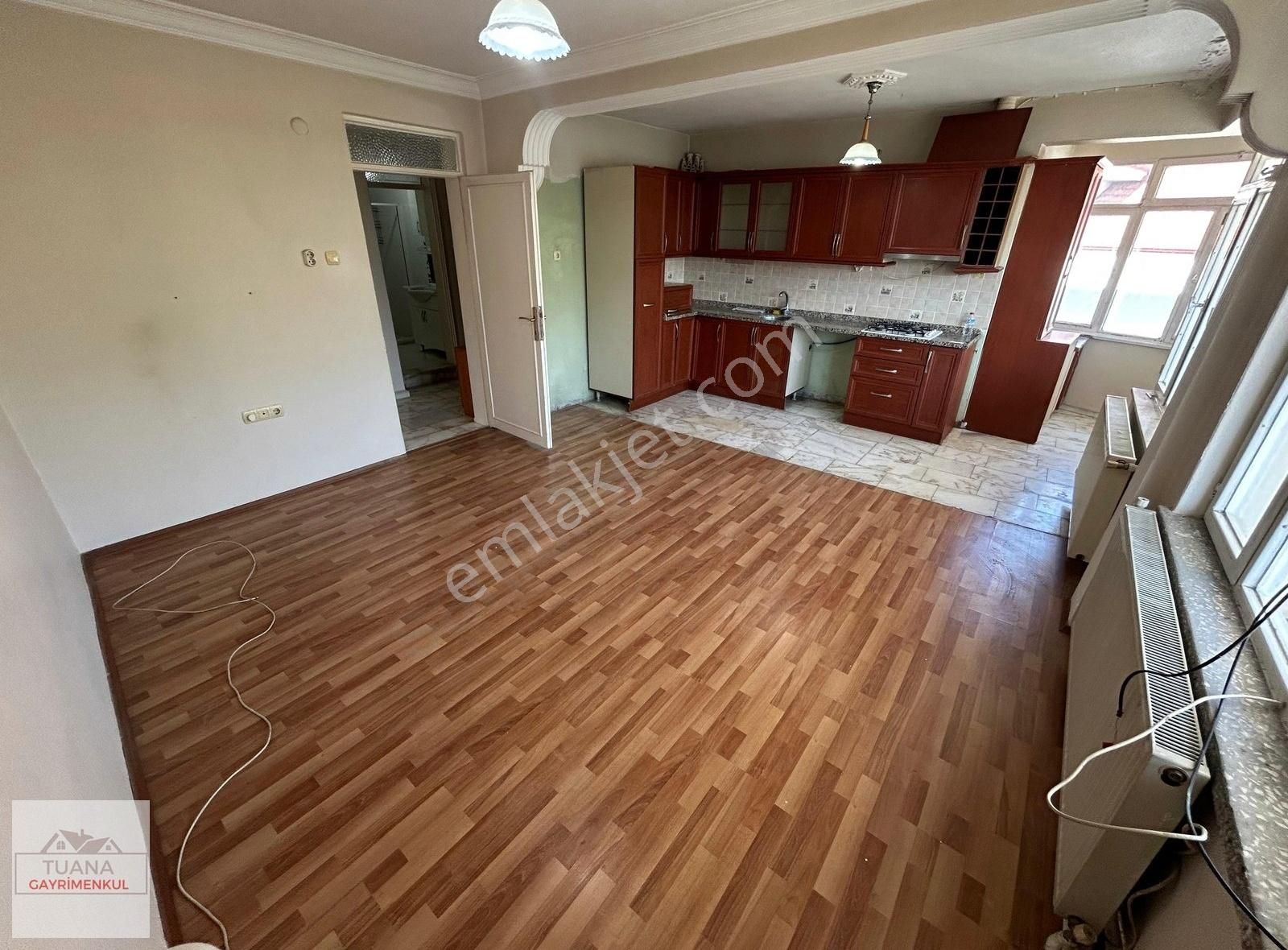 Tuana Gayrimenkul'den Gülpınar'da 3+1 Kiralık Daire