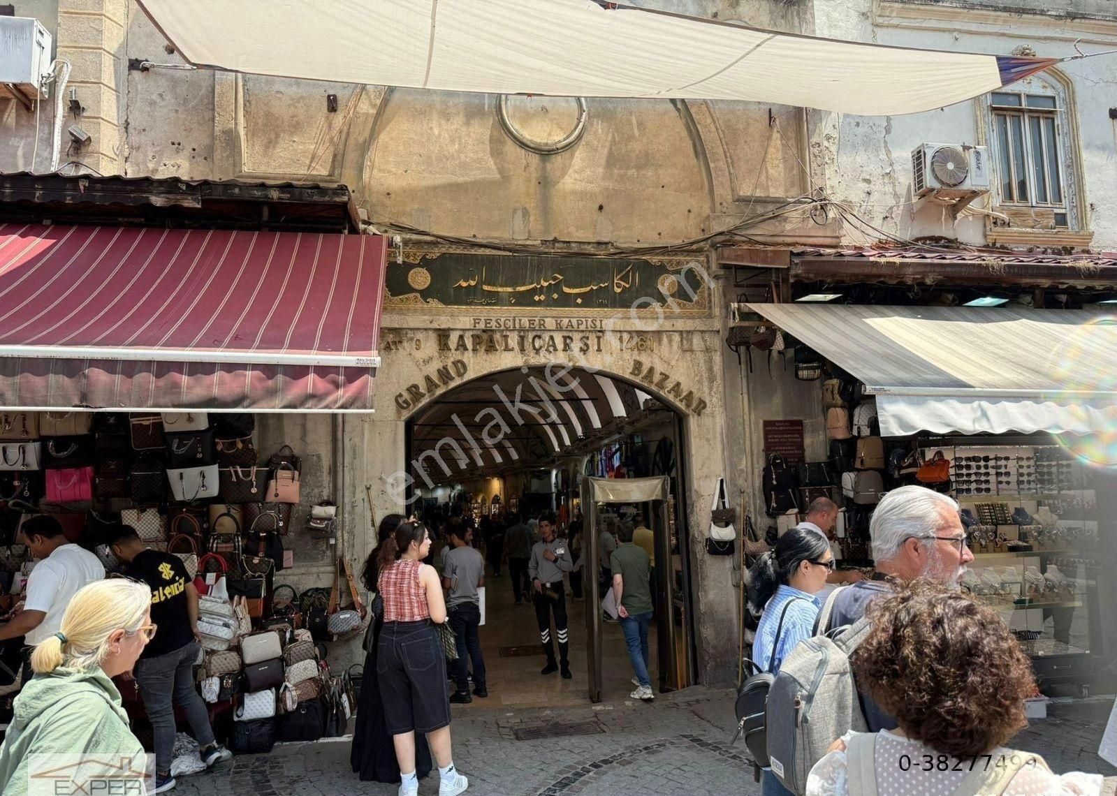 Kapalıçarşının Altın Kapısı Fesçiler Girişinde 12m2 Eşsiz Dükkan