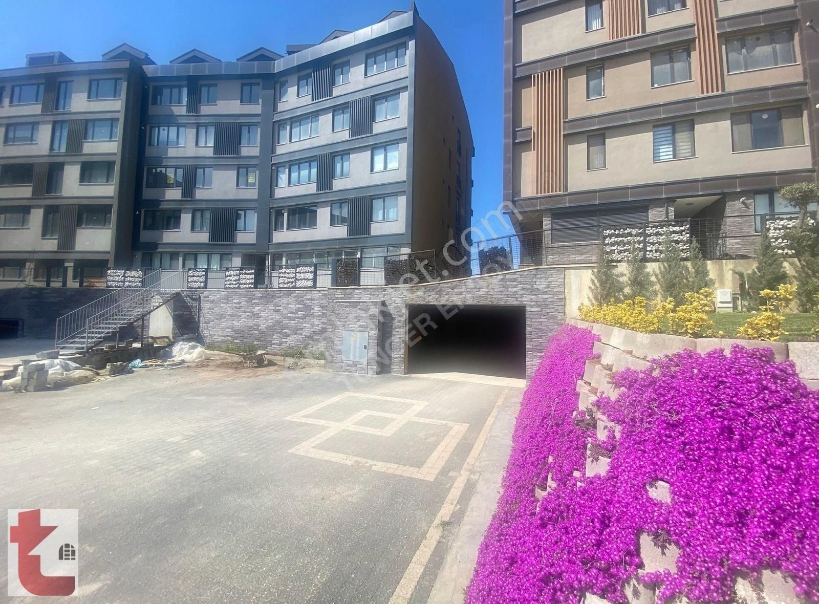 Bandırma Levent'te Site İçerisinde Kiralık 3+1 Daire
