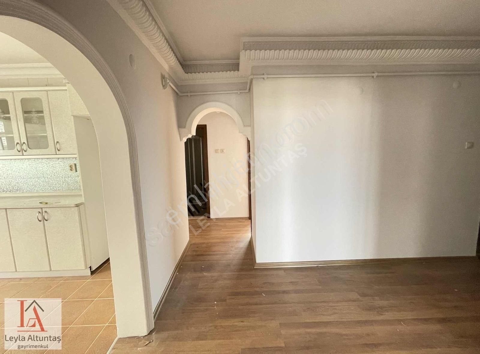Karşıyaka Merkezde 2 Ayrı Girişli 5+2 Satılık Dubleks Daire - Görsel 12
