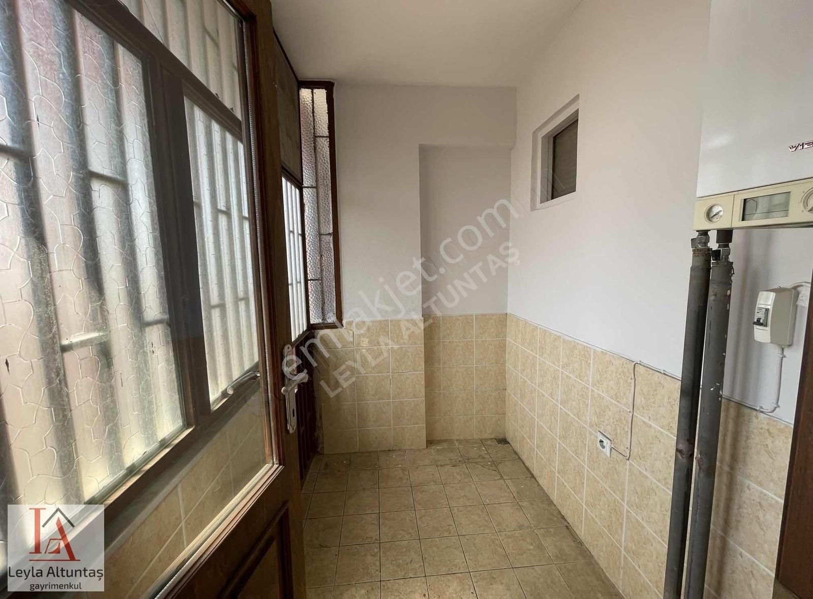 Karşıyaka Merkezde 2 Ayrı Girişli 5+2 Satılık Dubleks Daire - Görsel 9