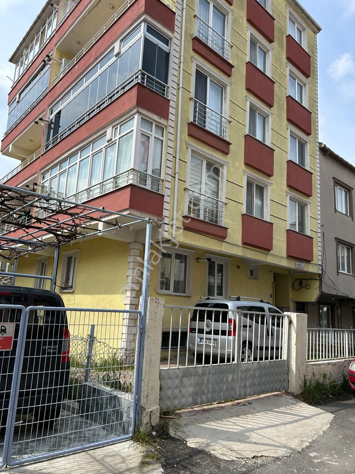 Şeyh Sinan Mah. Yayla Sok. Yüksek Giriş, Full Eşyalı