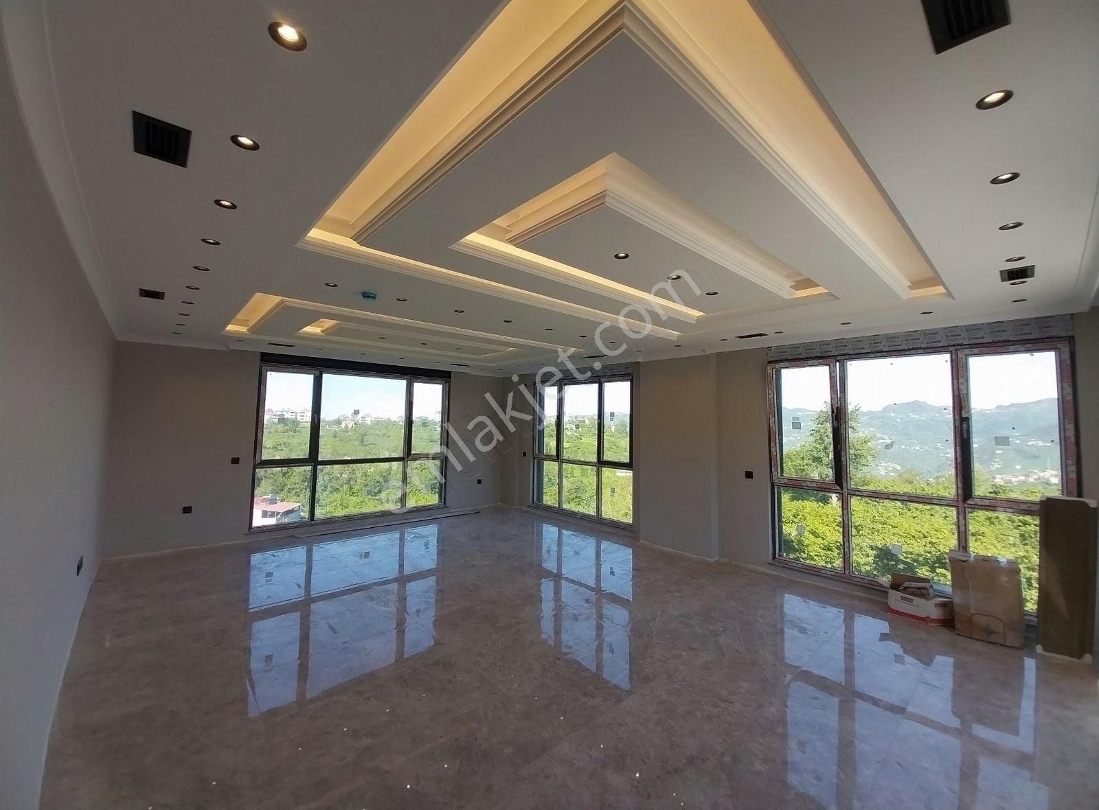Şehir Merkezine Yakın Manzaralı, Asansörlü Ultra Lüks Villa