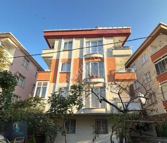Esenler Mahallesinde Büyük Teraslı 2+1 Daire