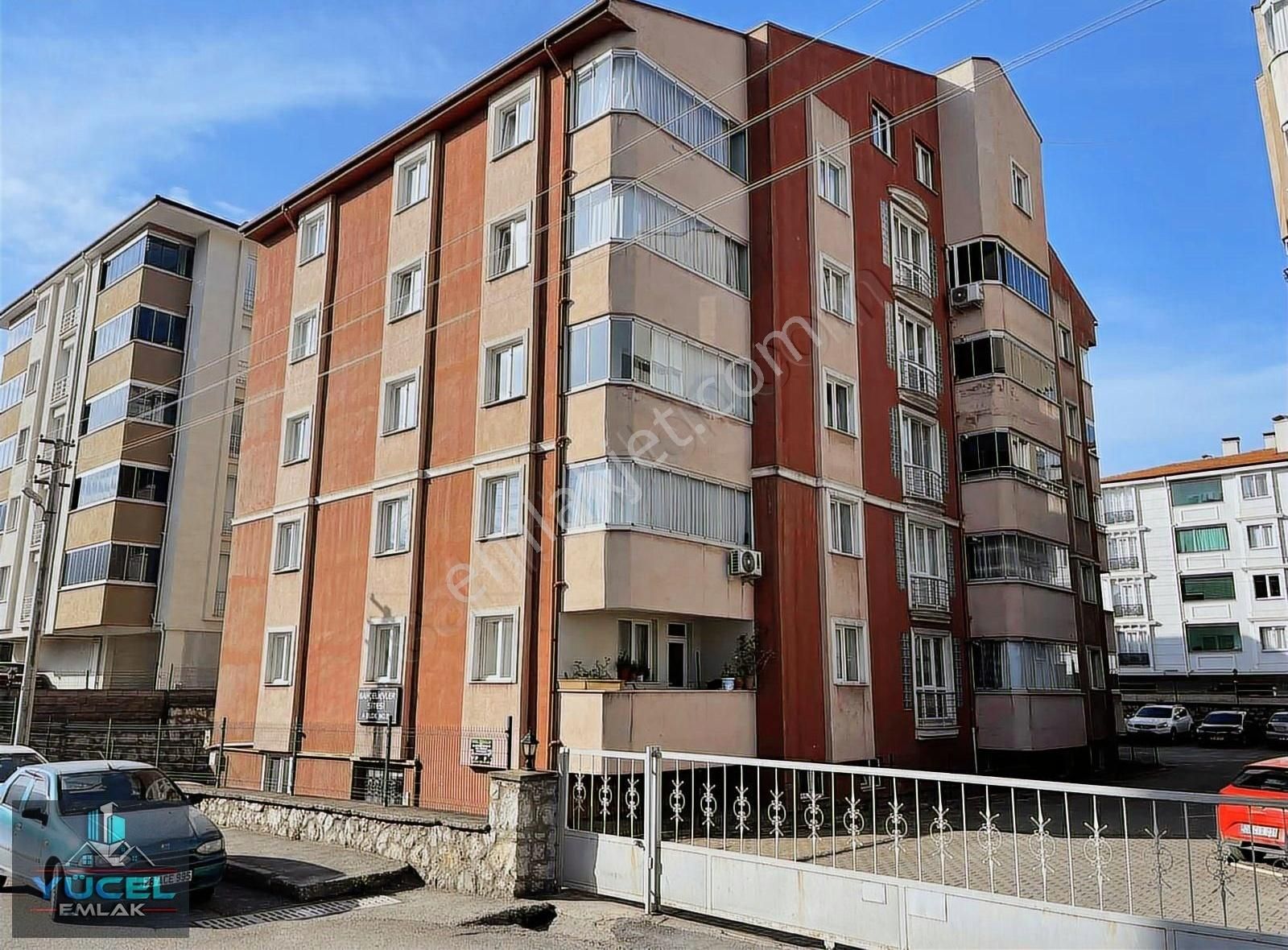 Satılık 3+1 140 M2 Genişliğinde Karabük Bahçeli Evler Mah.