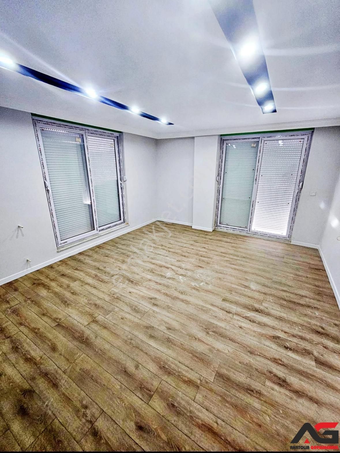2+1 105m2 Katta Asansörlü Geniş Kaçırılmaz Daire!