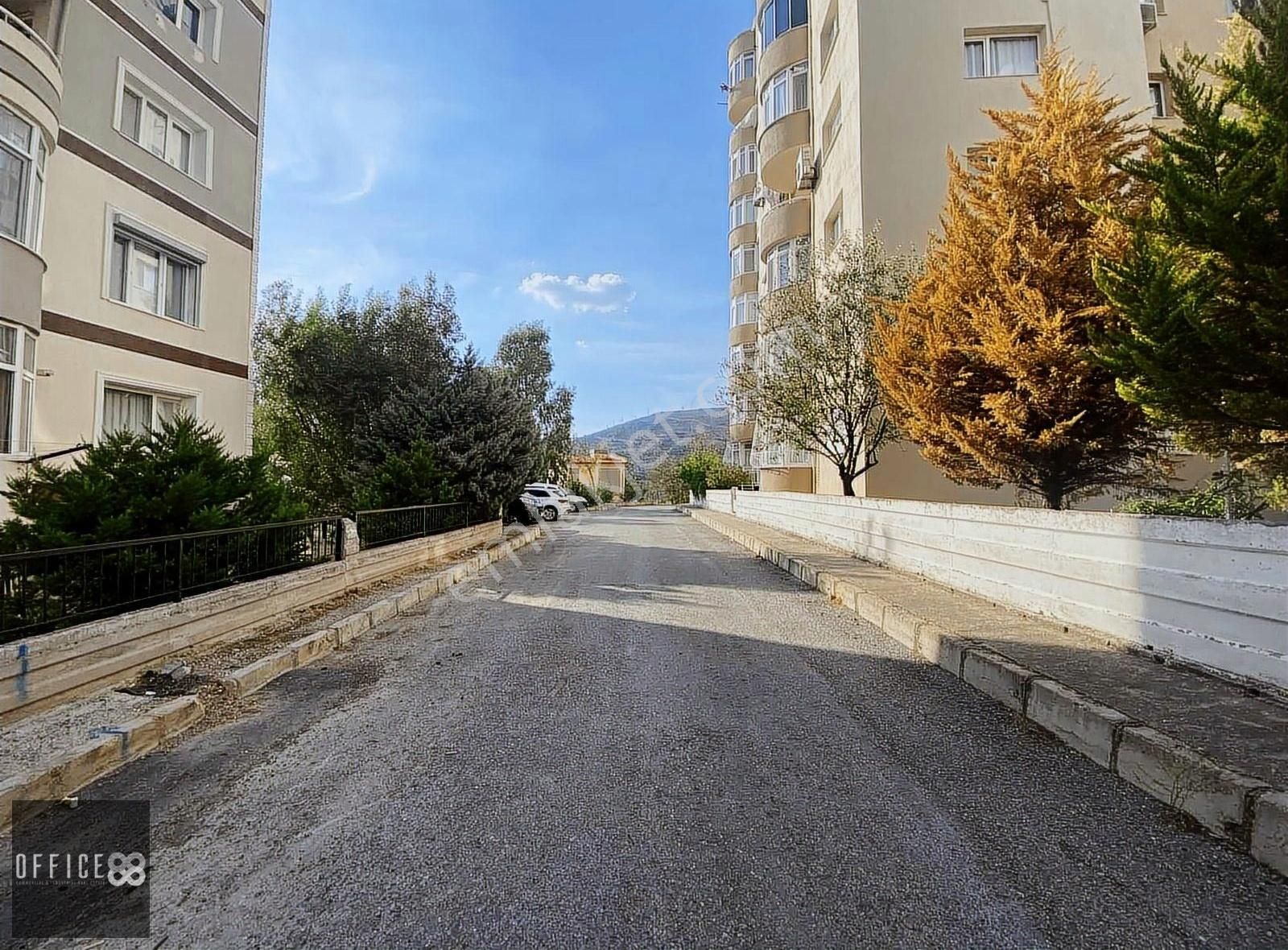 Bornova Evka 4 Satılık 3+1 Daire