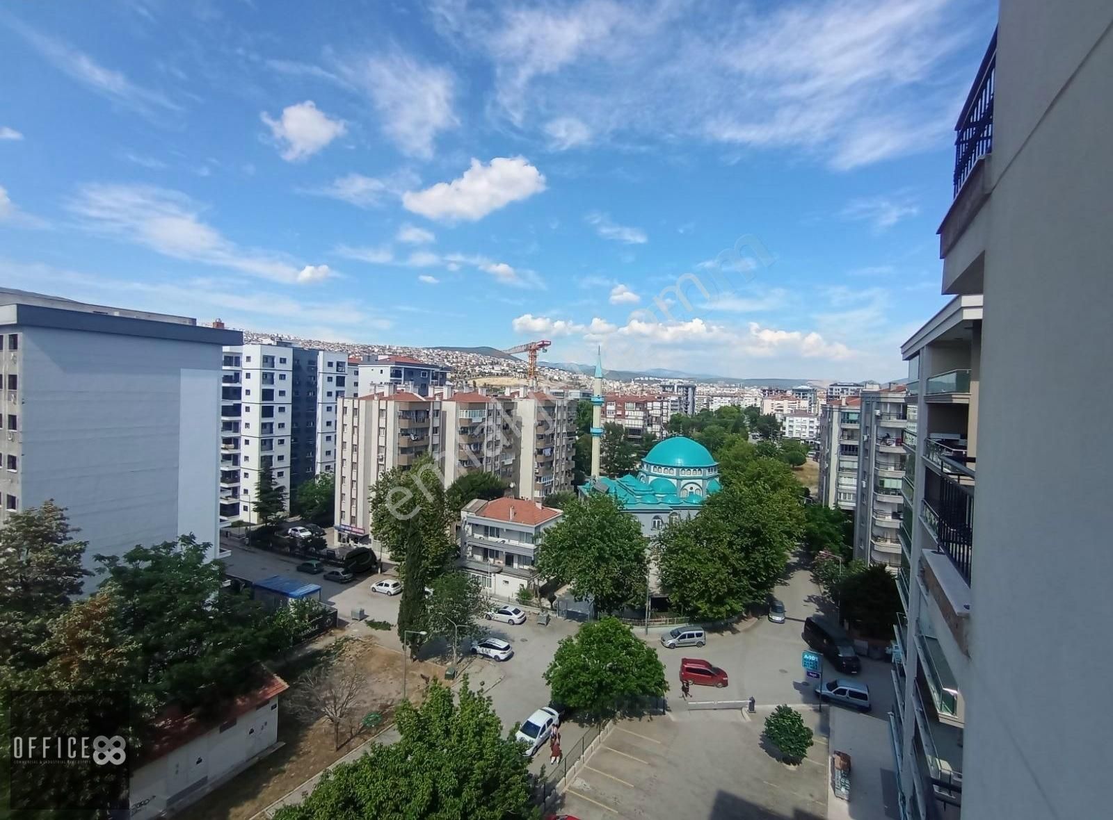Bayraklı Galen Hastanesi Karşısında Satılık 4+1 Daire