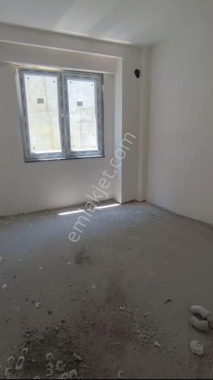 Mudanya Şükrüçavuş Mah.de Satılık Daire 2+1 Merkezde 2.kat Çok Az Eksik 1 Ayda Teslim Temmuz Sonu