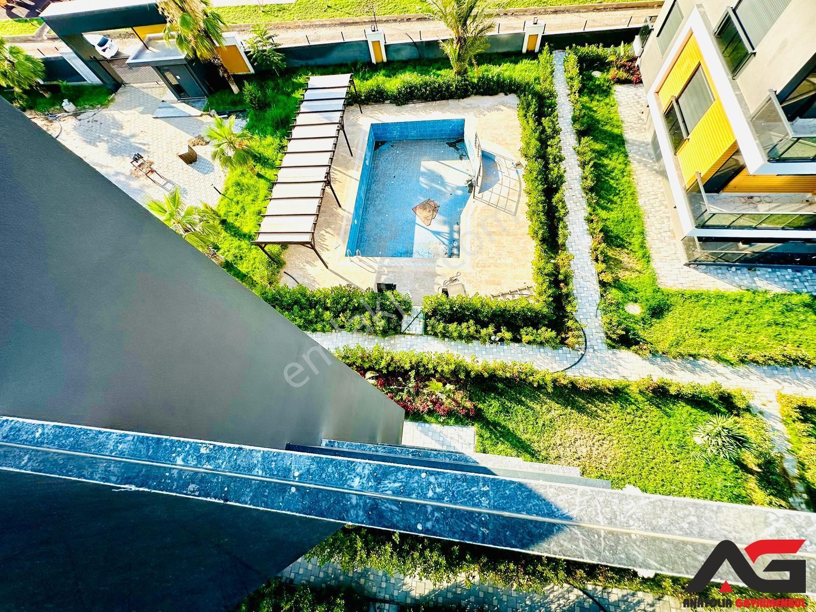 3+1 140m2 Havuzlu Güvenlikli Lüks Site İçerisinde Katta Asansörlü Sıfır Kaçırılmaz Daire!!