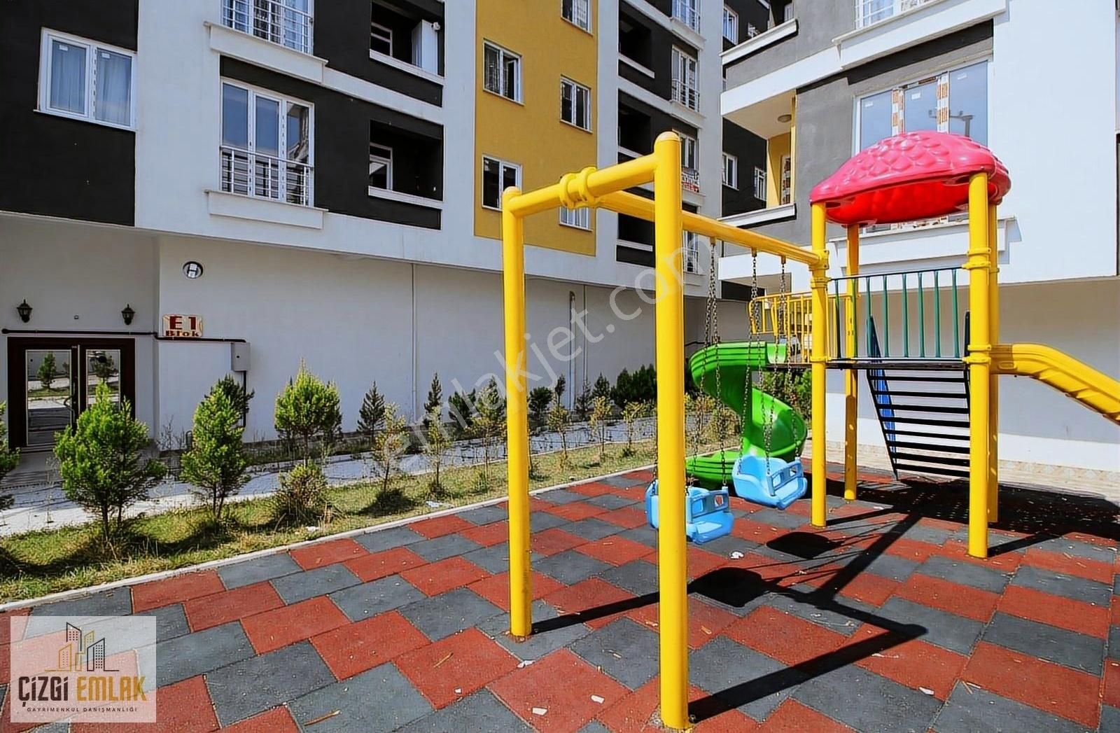 Şelale Evleri Sitesinde Satılık 3+1 Dubleks Asansörlü Daire
