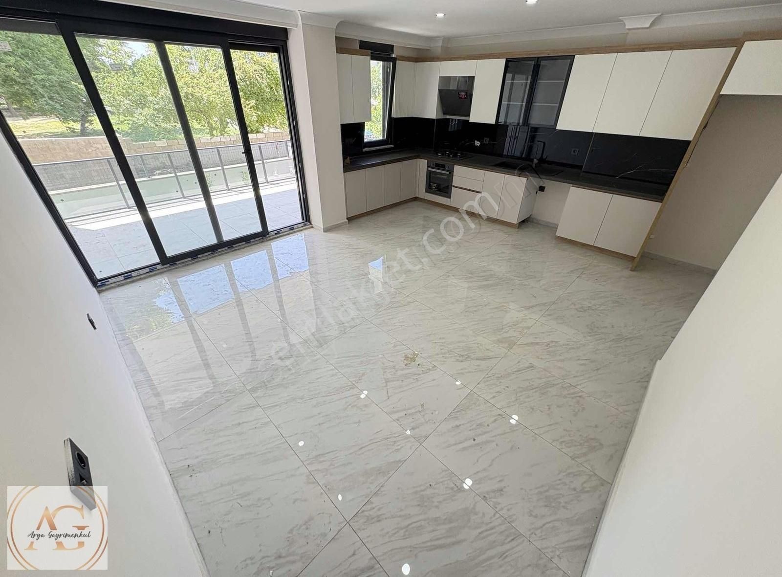 Arya'dan Güre'de Denize 50 Metre Deniz Manzaralı 3+1 Villa - Görsel 18