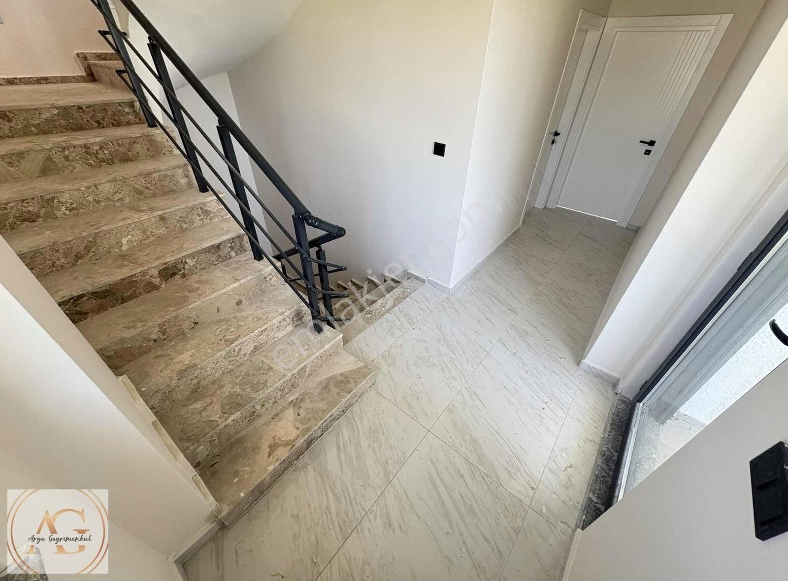 Arya'dan Güre'de Denize 50 Metre Deniz Manzaralı 3+1 Villa - Görsel 30