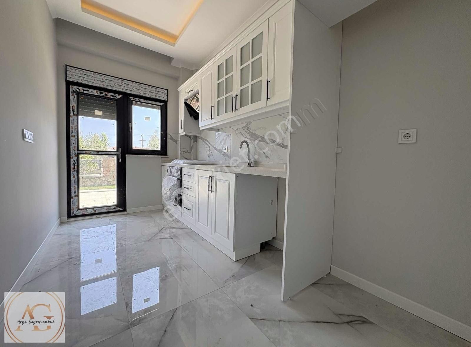 Arya'dan Site İçersinde Müstakil Bahçeli 2+1 Şık Tasarımlı Daire - Görsel 3