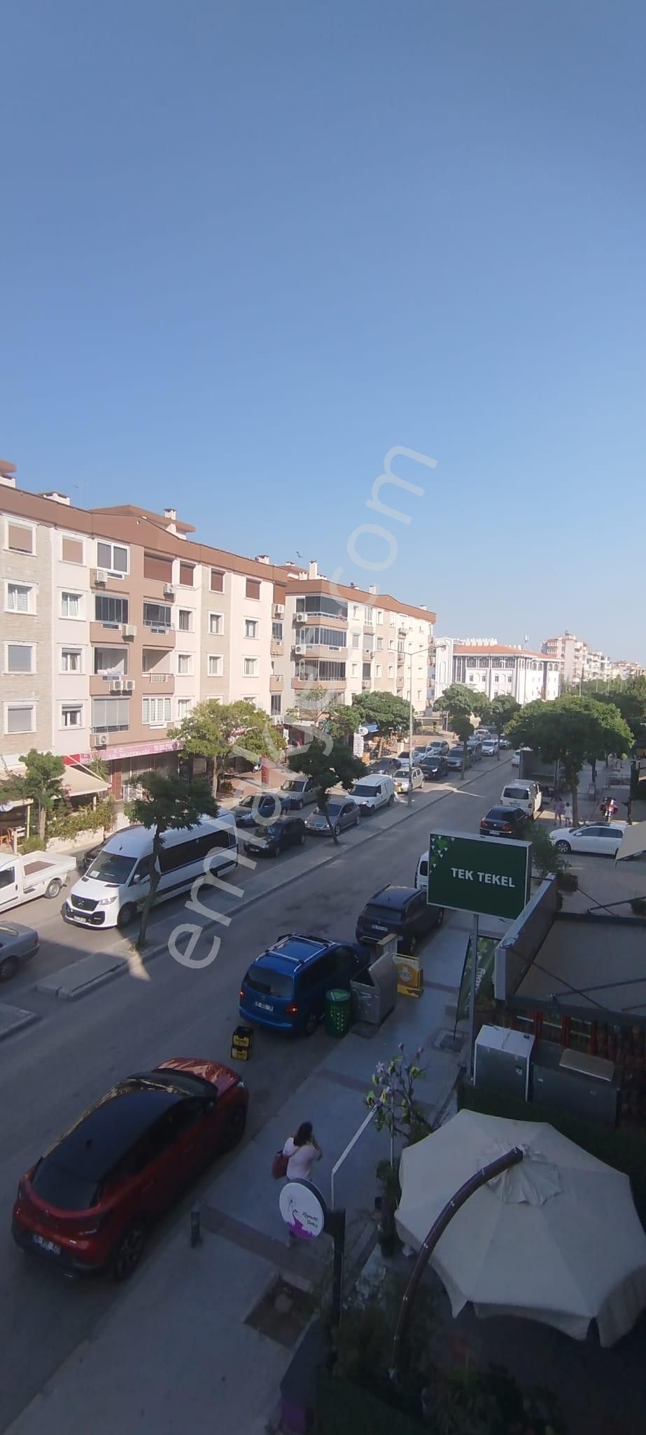 Atıfbey Mahallesinde Geniş 3+1 Satılık Daire