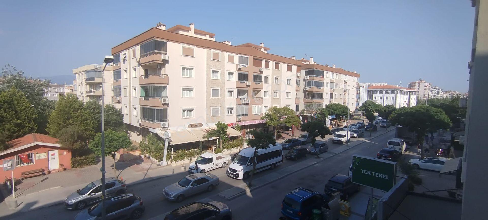Atıfbey Mahallesinde Geniş 4+1 Satılık Daire - Görsel 25