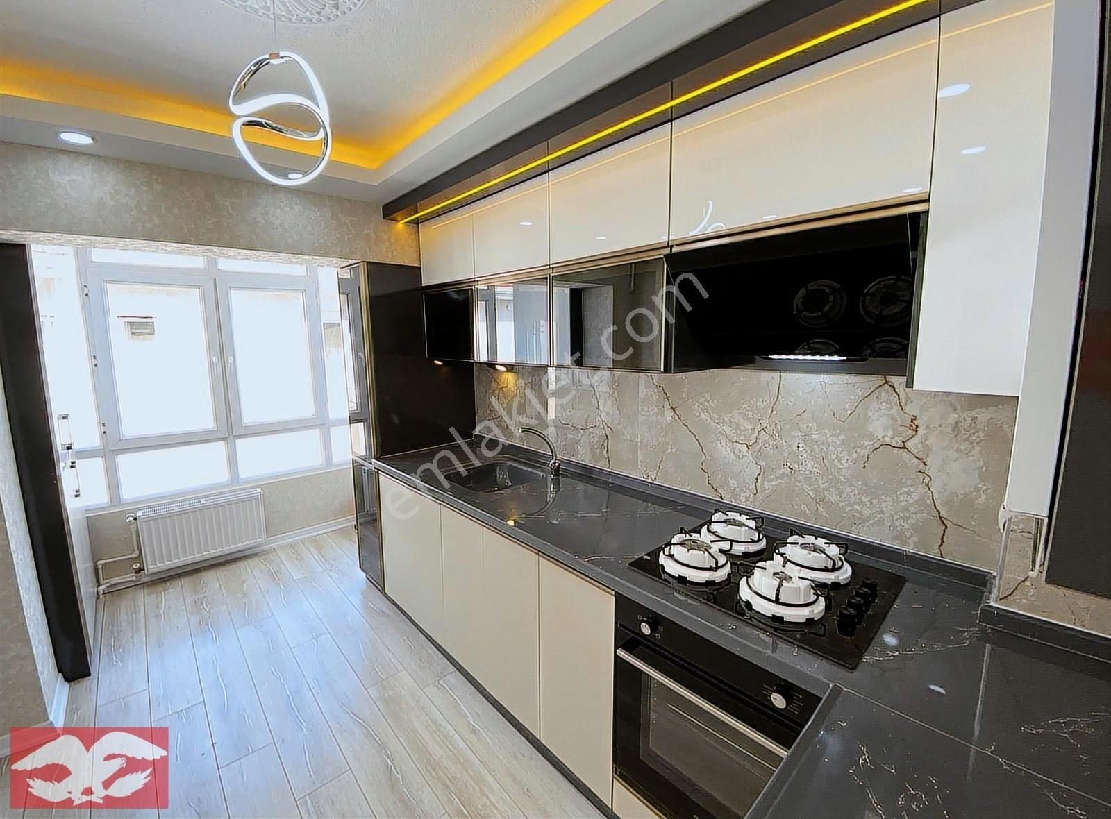 **plevne Mah. Bağımsız Asansörlü Full+full Yapılı 3+1 Daire**