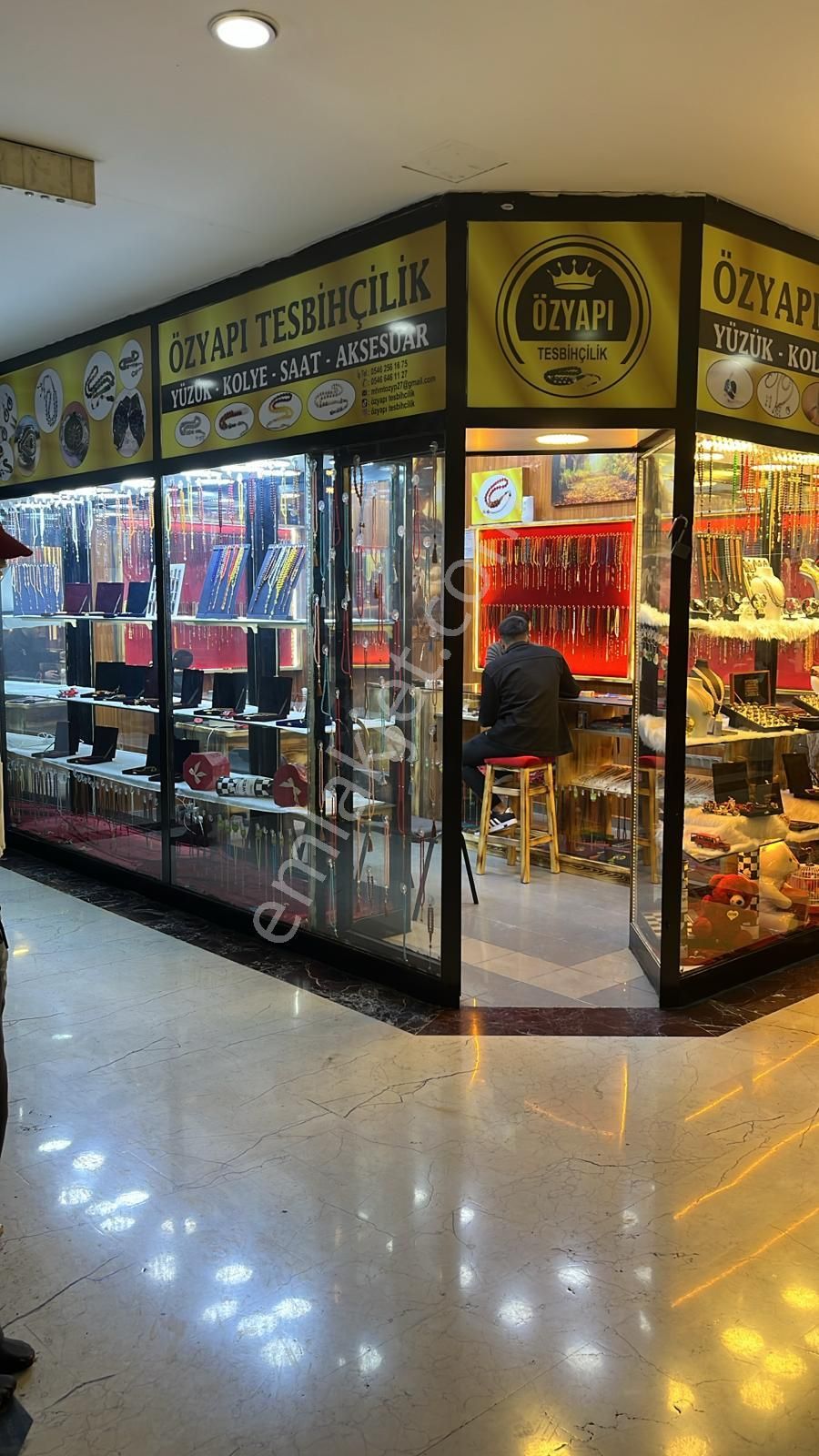 Delen Gayrimenkul'den Turistik Çarşıda Köşe Başı Kupon Dükkan