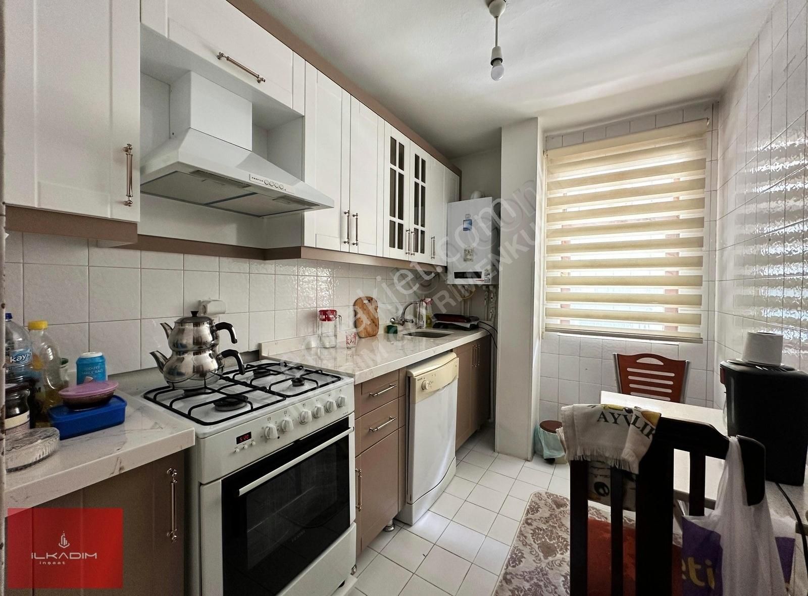 İlkadımdan Yenimahalle Çarşı Mah.bağımsız Kapalı Otoparklı 3+1