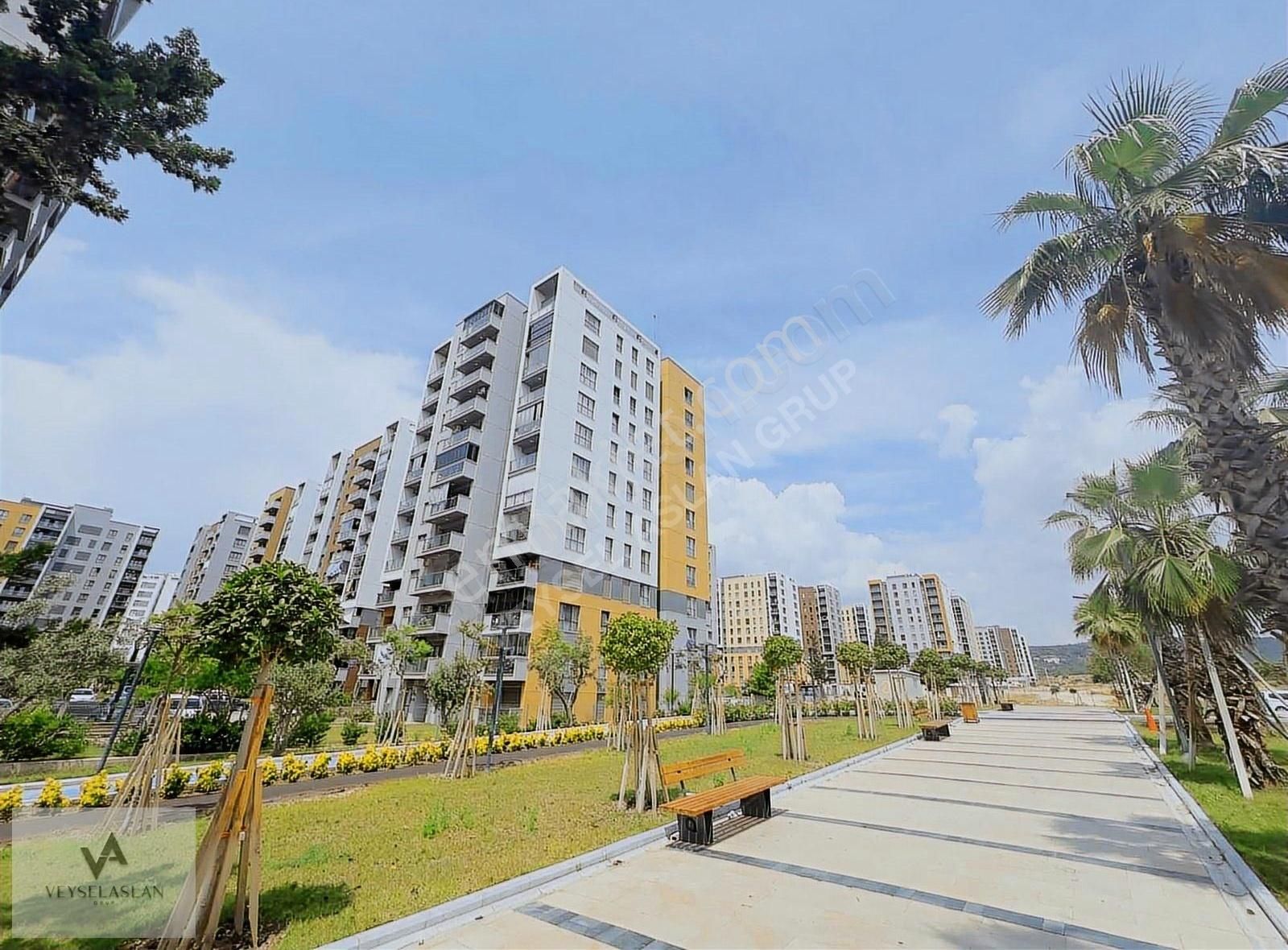 Sur Yapıda Park Etap Manzaralı E Parsel Köşe Başı 94m2 2+1