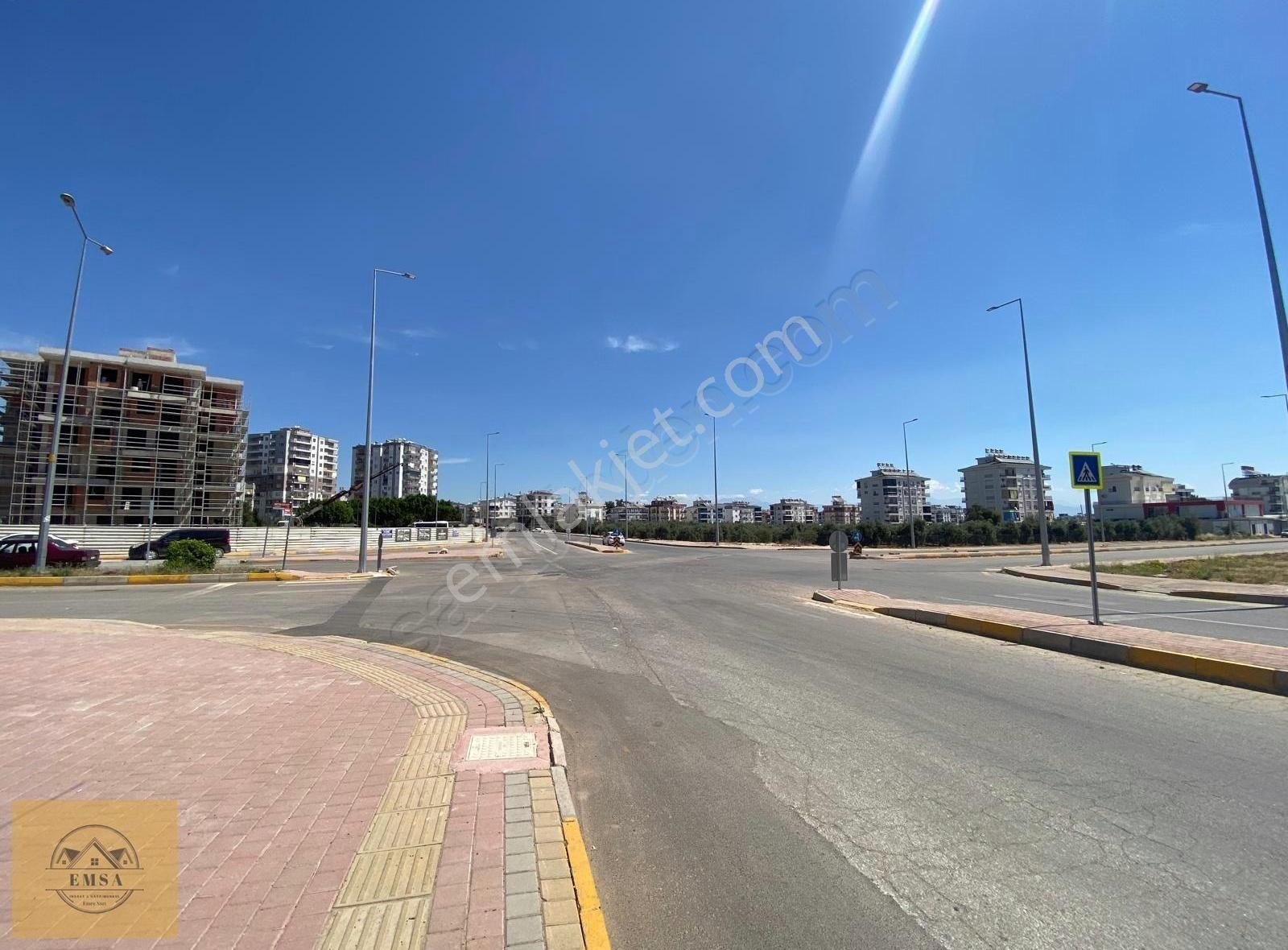 V.karşıyaka'da_köşe Başı_7 Kat İmarlı_1405 M2_kupon_satılık Arsa