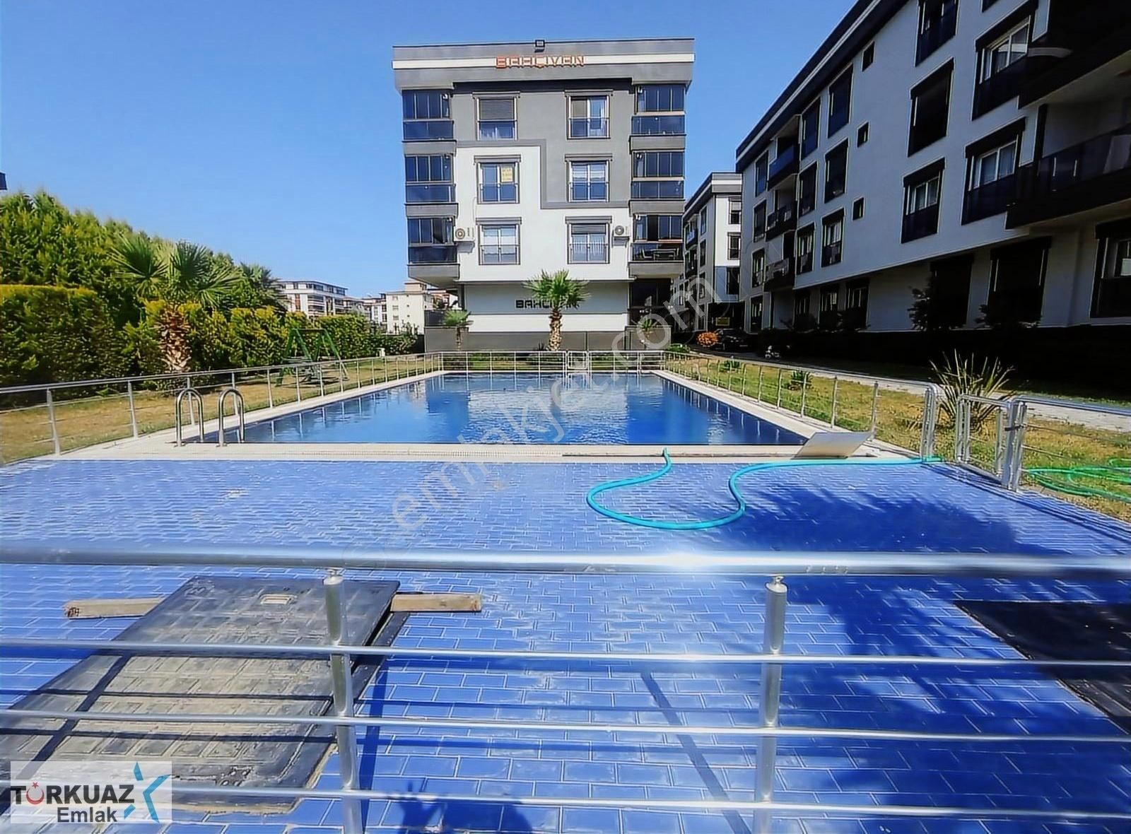 Mesude Tunçaydan Kipa Arkası Havuzlu Sitede Geniş 2+1 Daire