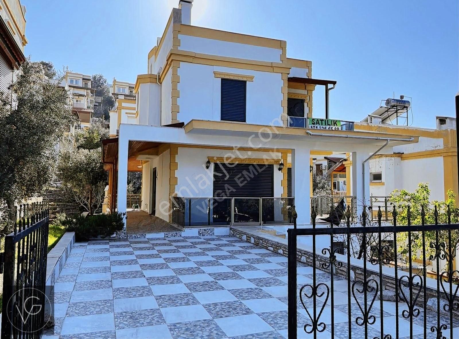 Didim Akbük'te Deniz Manzaralı Lüks 3+1 Müstakil Villa