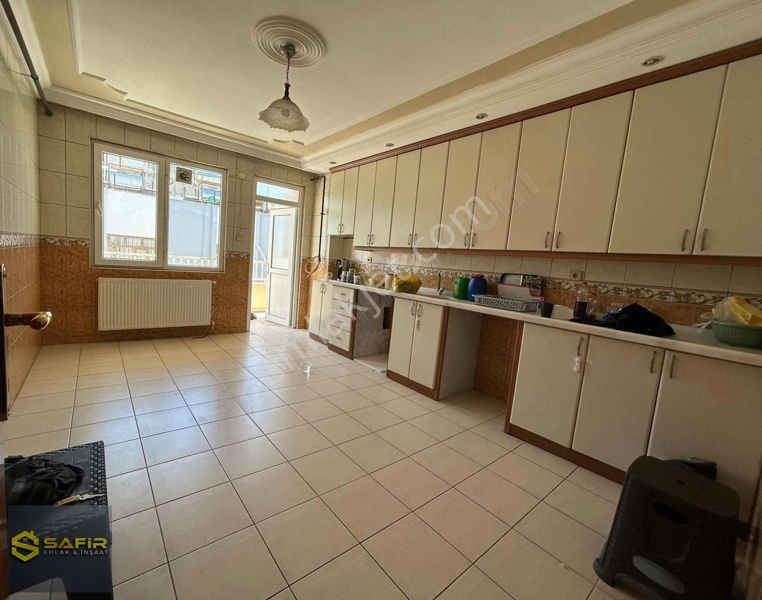 Safir'den Çarşı Merkezinde Kiralık 4+1 Daire