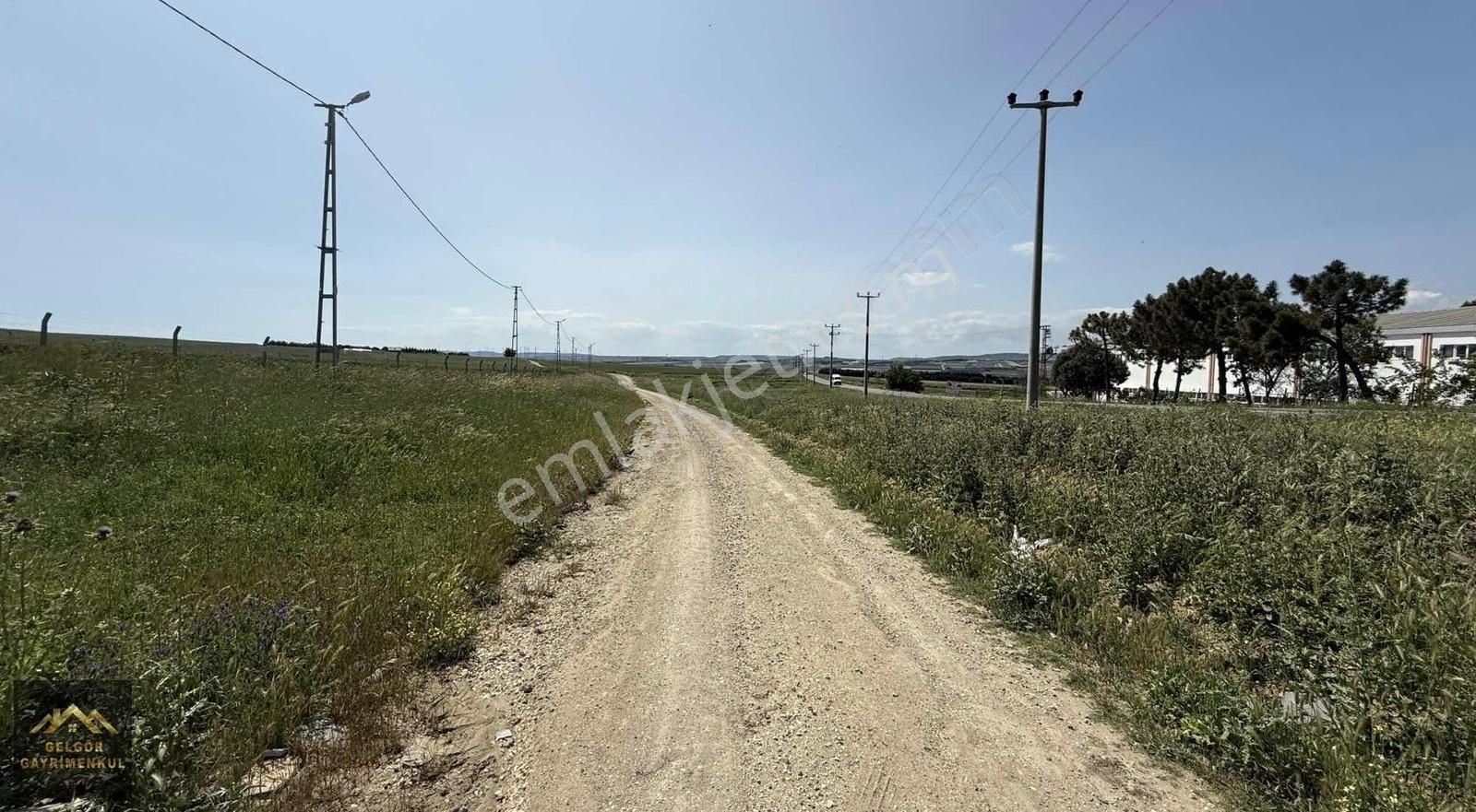 Silivri K.kılılı'da 2.100m2 Köyün İçinde Yeri Belli Satılık Arsa - Görsel 17