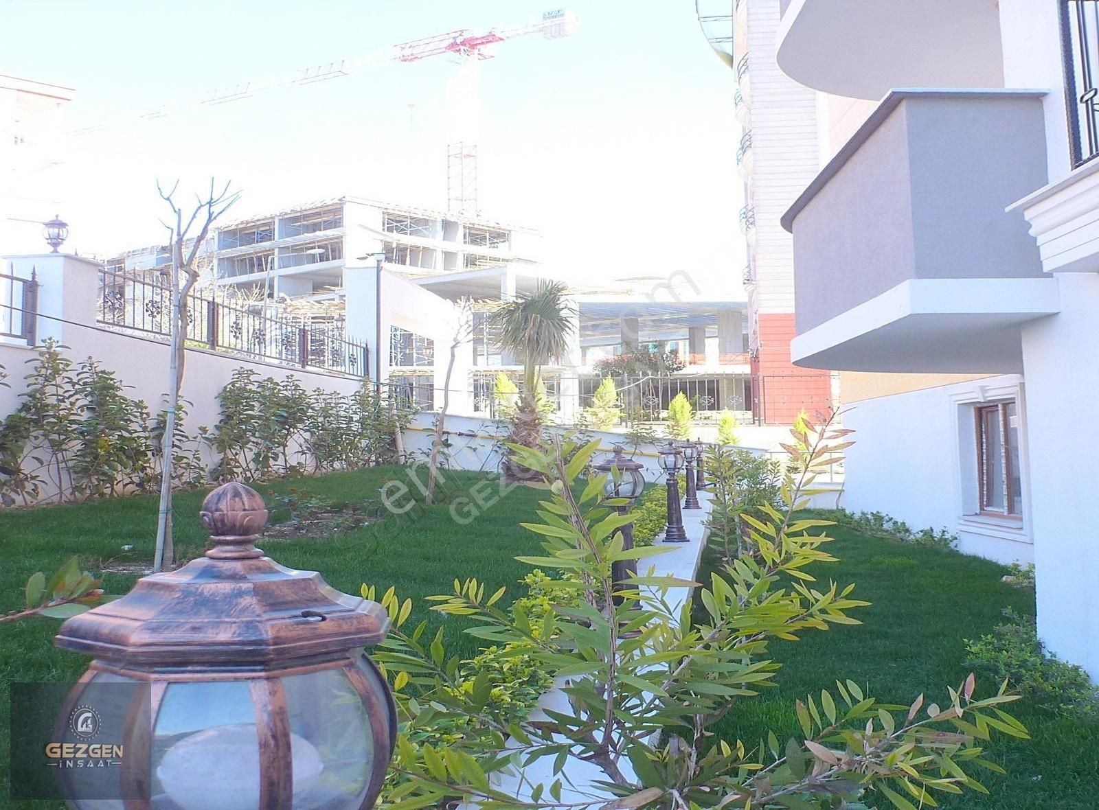 Beylikdüzü Cumhuriyet Mahallesi Gezgen İnş'tan Butik Site İçinde 2+1 Satılık Daire