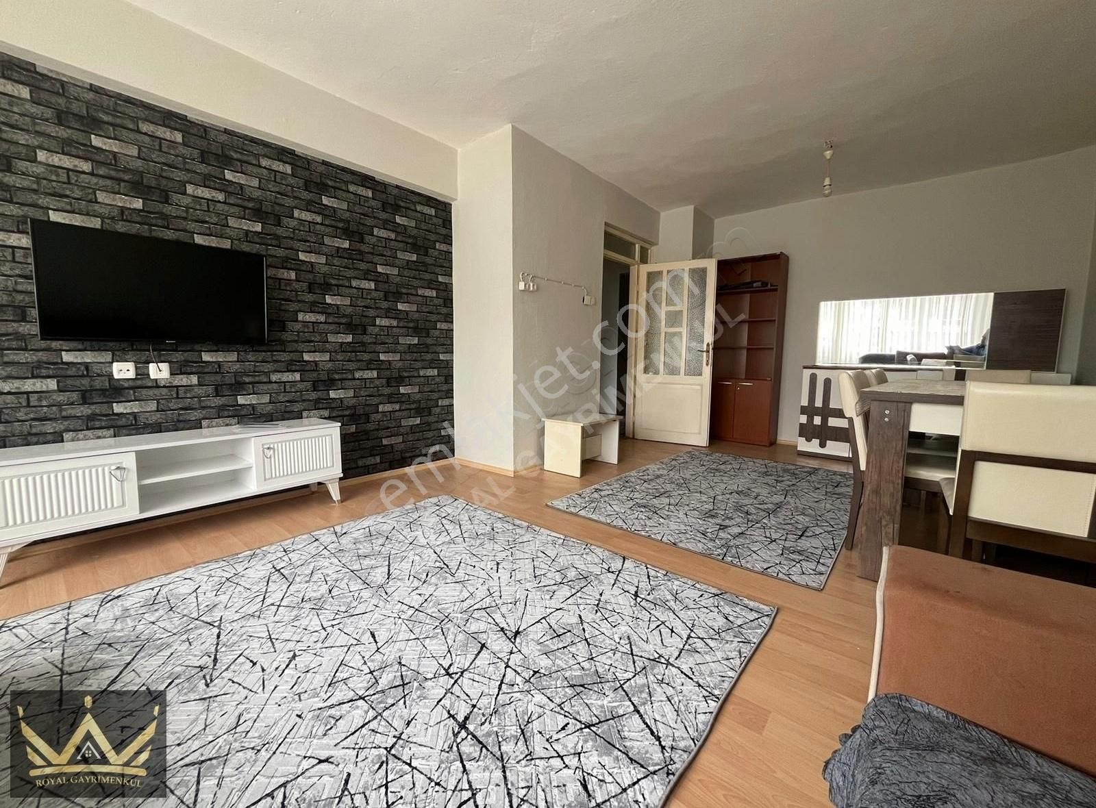 Royal'den Sevgi Yolu Vazo Civarı Bakımlı Eşyalı 3+1 Daire