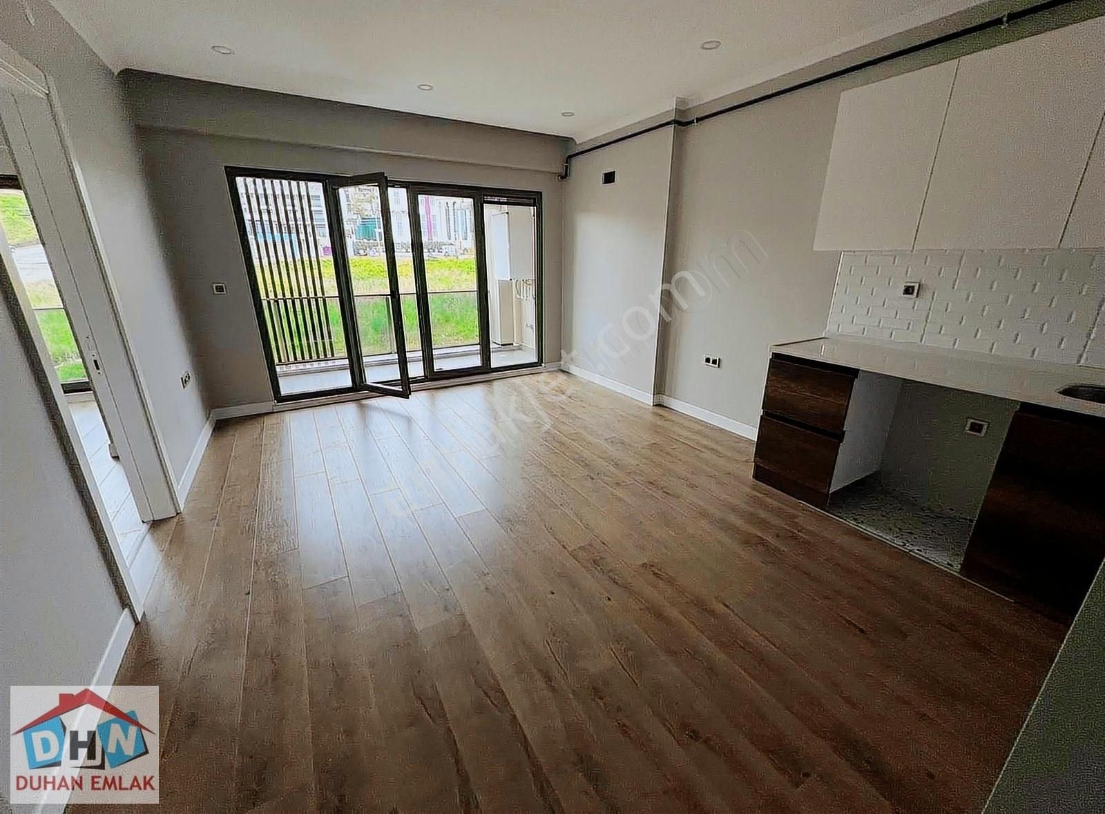 Duhan Emlak'tan Kadıköy Akyol Premium Plus'ta Kiralık 1+1 60m2