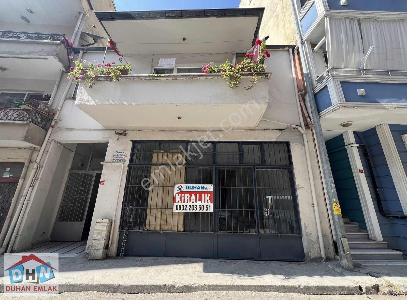 Duhan Emlak'tan Rüstem Paşa Mh Cami Sokakta Kiralık 180m2 Dükkan