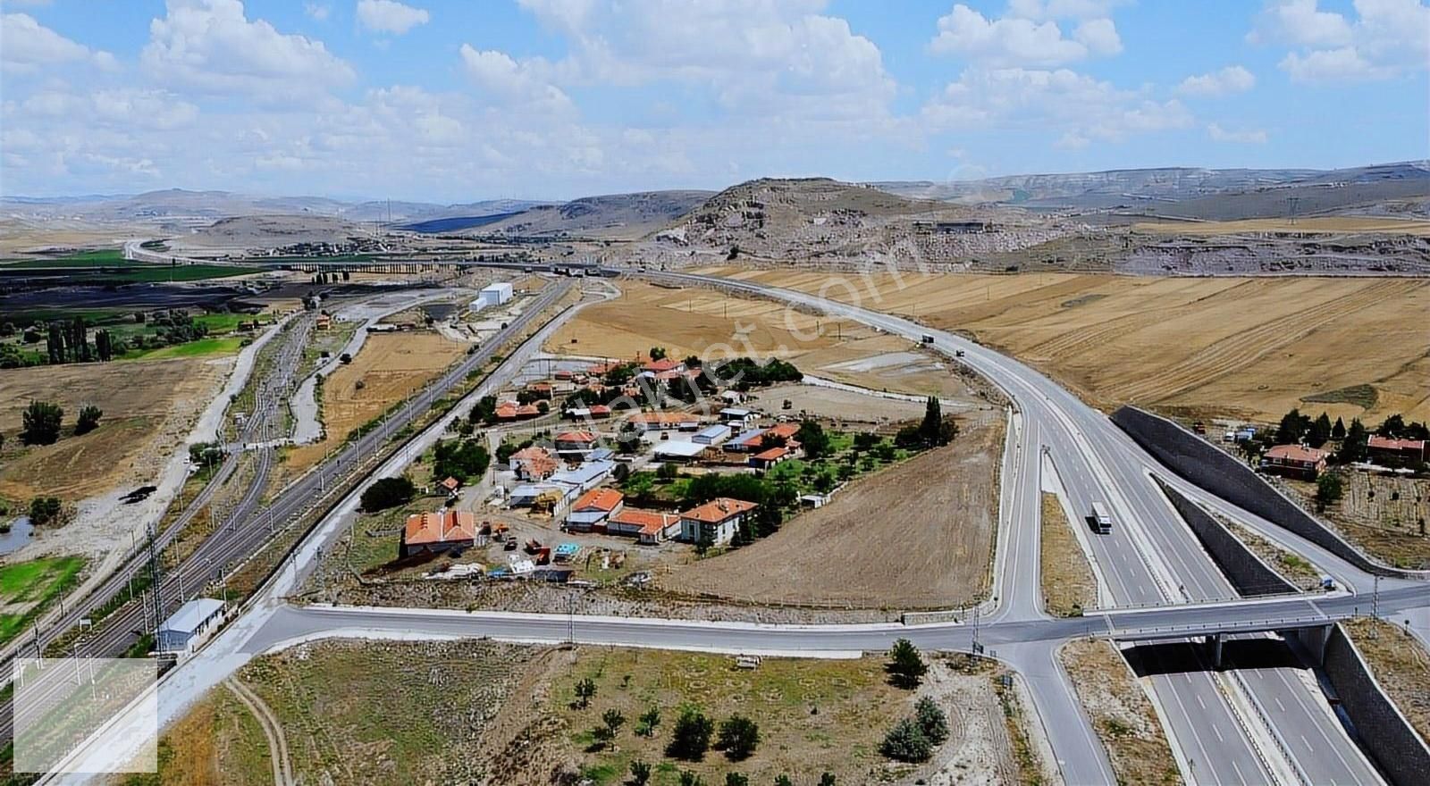 Anayola Cephe 1,50 Emsal -5 Kat İmarlı Yatırım
