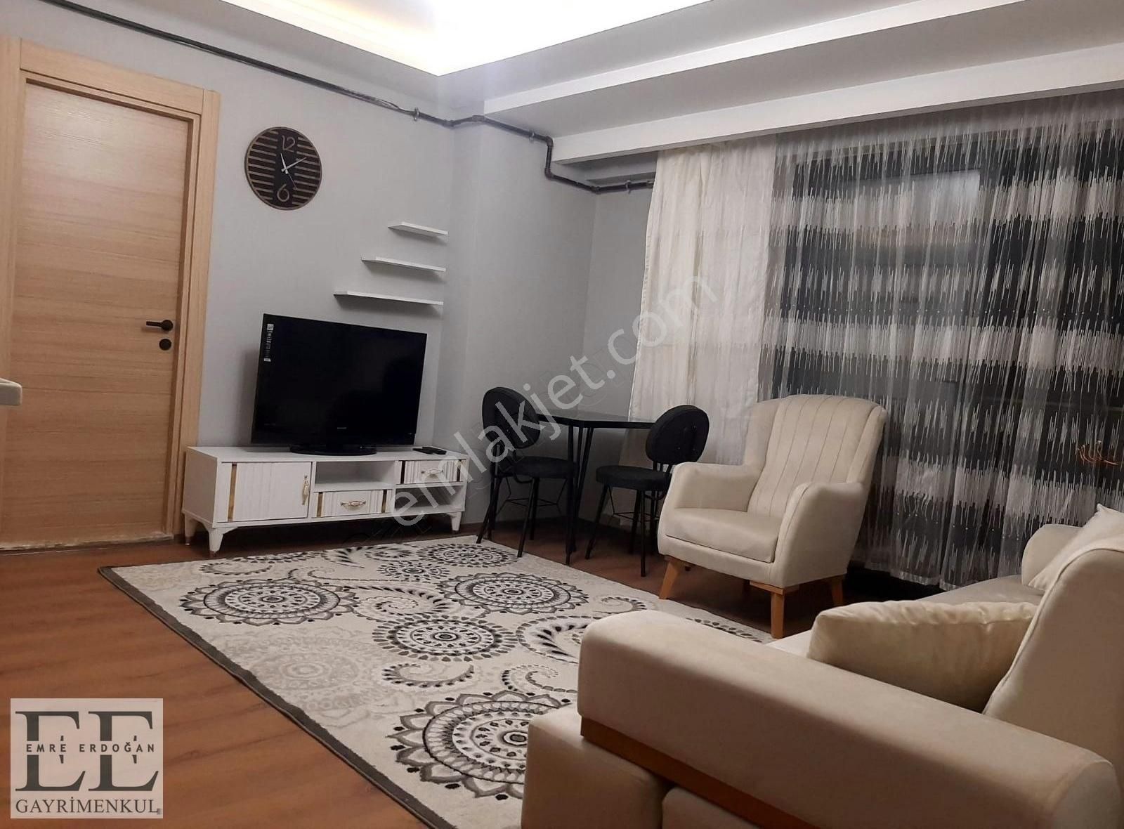 9 Çeşmeler Fakülte Arkası D. Gazlı Asansörlü 1+1 Full Eşyalı