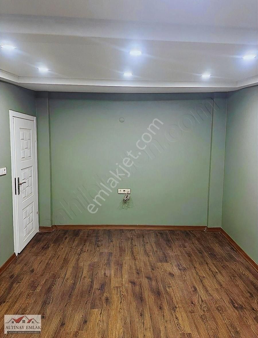 4. Levent Çeliktepede Genç Bina Satılık 3+1 Dubleks Daire