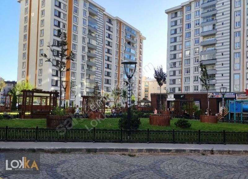 Bostancioğlu Park Rezidance'de Havuzlu& Güvenlikli 4+1 Lüx Daire