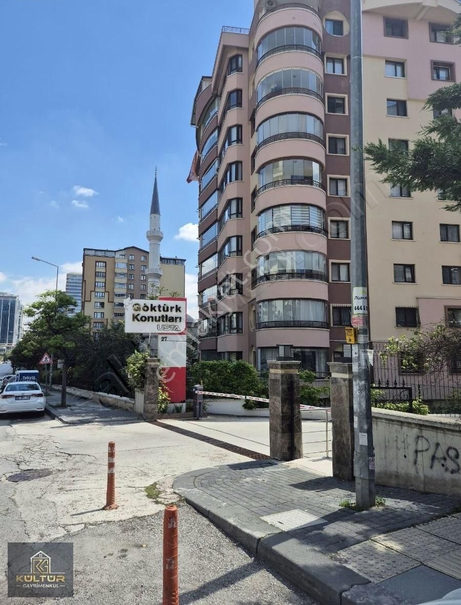Çukuramdar Site İçerisinde Cadde Üzeri 4+1 Geniş Satılık Daire