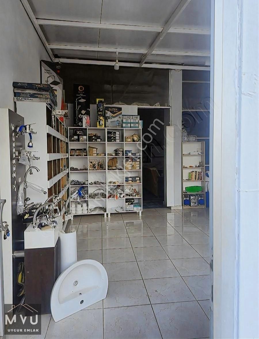 Aliağa Merkezinde Satılık Dükkan - Görsel 3