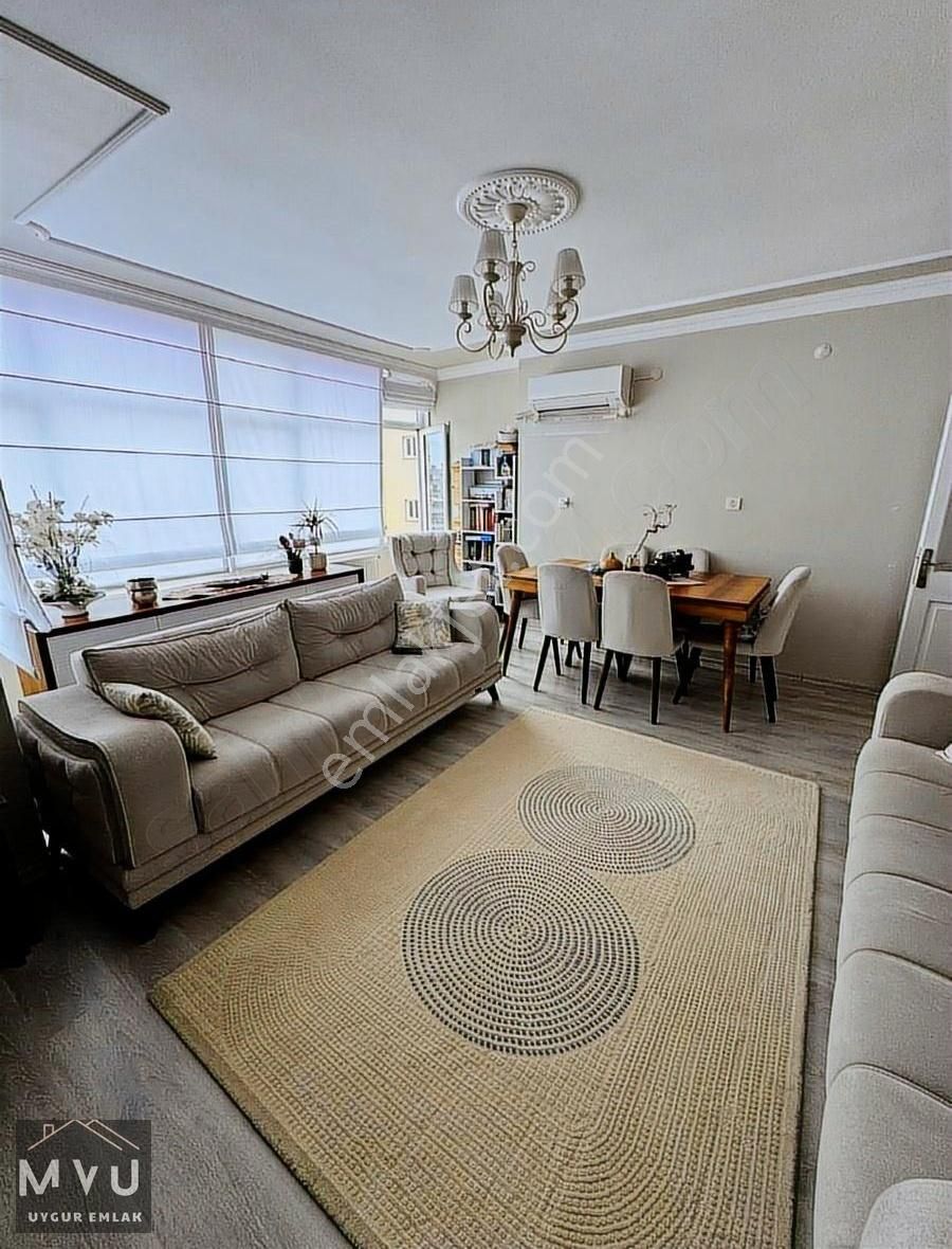 Yeni Mahallede Satılık Deniz Manzaralı Daire