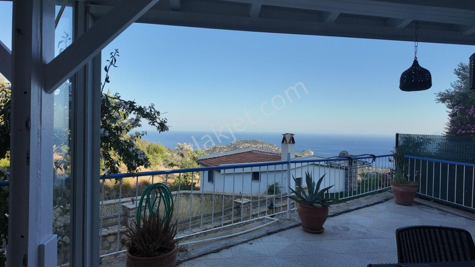 Rest Emlak-deniz Manzaralı Eşyalı Yıllık Kiralık Villa