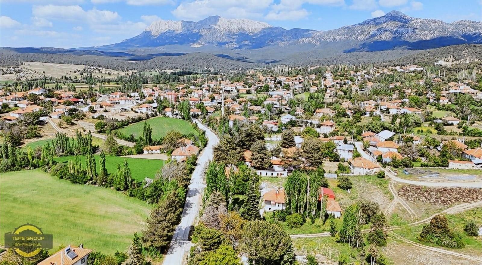 Burdur Merkez Aziziye'de Satılık 1000 M2 İmarlı Arsalar